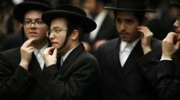 مستوطنون يؤدون طقوساً دينية داخل مستوطنة مخلاة جنوب جنين