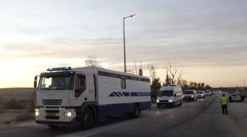 نقل 50 أسيراً من سجن "عوفر" بشكل عقابي