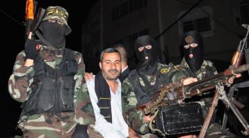 أسرى الضفة والقدس المحررين: غزة أرضنا وأهلها أهلنا