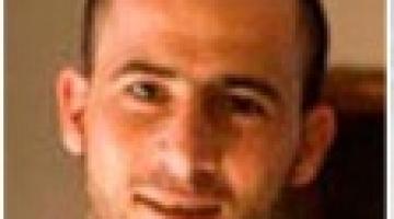 شهيد متأثراً بجراحه خلال مسيرة النبي صالح