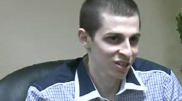 الجندي شاليط يتحدث لأول مرة منذ الافراج عنه