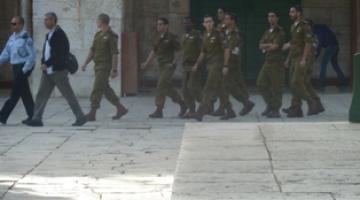 قوات صهيونية خاصة ومتطرفون يقتحمون الأقصى