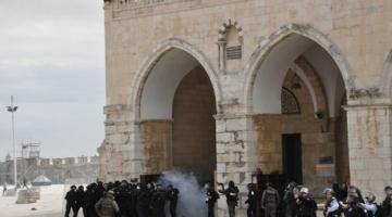 إصابات خلال إقتحام الاحتلال للمسجد الاقصى