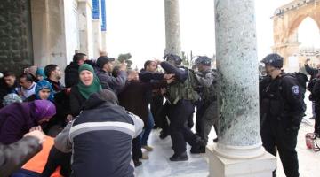 الاحتلال يفرض قيودًا على دخول المصلين إلى الأقصى