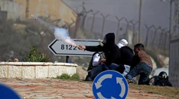 عشرات الإصابات في مسيرة بلعين تضامناً مع الأسيرة شلبي