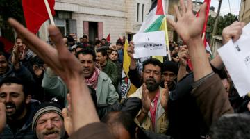 مسيرة تضامنية مع الأسرى المضربين عن الطعام بنابلس