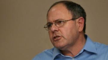 ديان: من يمنح الفلسطينيين أراضي لن يتم انتخابه للأبد