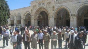 قبة الصخرة خلفية لمنصة احتفال صهيوني