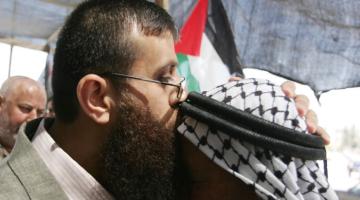 بالصور.. الشيخ خضر عدنان يشارك في اعتصام تضامني مع الأسرى بطوباس