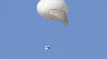 الاحتلال يبحث عن "بالون" مراقبة سقط برام الله