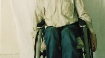 تدهور الوضع الصحي لأسير مقعد من غزة نتيجة إستمراره بالإضراب