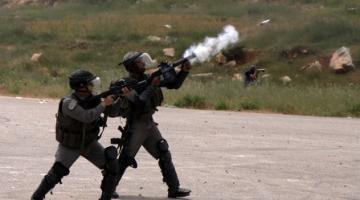 إصابات بالاختناق خلال مواجهات بمخيم العروب