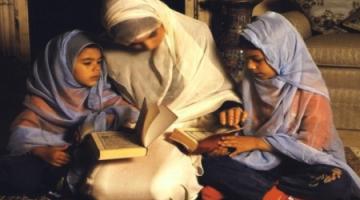 دور الاسرة في تعزيز أمن واستقرار المجتمع