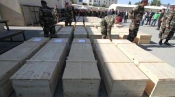 رفات 79 شهيدا تصل رام الله و12 في طريقها لغزة