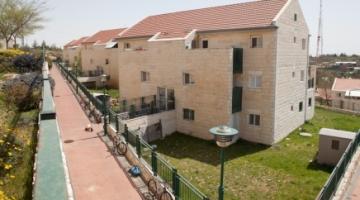 إخلاء الحي الاستيطاني "هالفوناه" لمنطقة عسكرية بشكل مؤقت