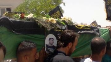 بالصور.. الخليل تشيع رفات الشهيدين القائدين "التلاحمة" و"أبو دوش"