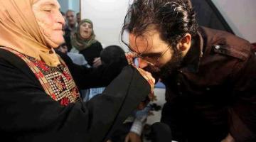 إدخال الأسير المحرر حلاحلة إلى المستشفى