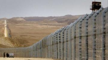 نتنياهو يعطي تعليماته ببناء سياج فاصل علي الحدود الإردنية