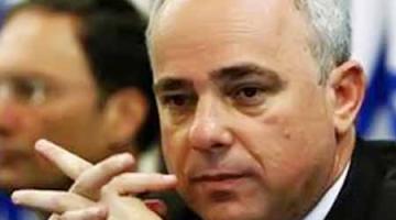 وزير مالية العدو ينتقد باراك ويصفه بالأفعى