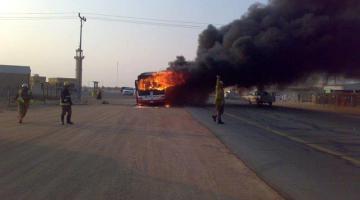 إندلاع حريق في باص يقل جنوداً صهاينة جنوب الضفة