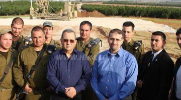 "باراك" يلوح بقرب شن عملية عسكرية برية في غزة