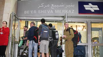 تراجع السياحة إلى الكيان بنسبة 4.5 ٪ في 2015