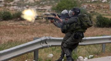 هآرتس:الجيش يطلق النار على فلسطينيين يتظاهرون سلميا لقتلهم