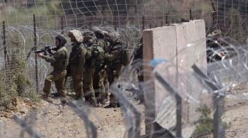 مكعبات على الحدود مع لبنان خشية القناصة