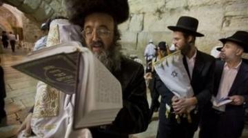 عشرات آلاف المتطرفين يدنسون الأقصى اليومين الماضيين