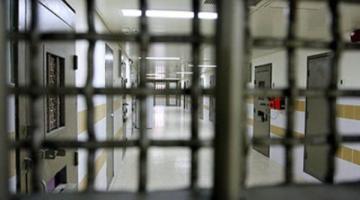 تمديد اعتقال والدتي الأسيرين يعقوب الحج وأحمد العمر