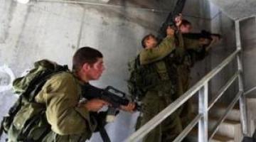 الاحتلال يداهم منزل أسير  محرر في اليامون