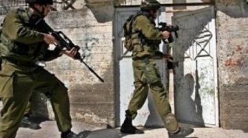 الاحتلال يداهم منزل ويستجوب ساكنيه في جنين