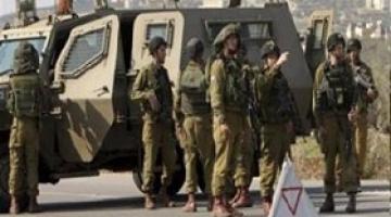 الاحتلال ينصب حواجز عسكرية علي مداخل بيت أمر