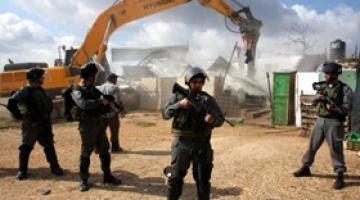 الاحتلال الصهيوني يهدم منازل بالخليل