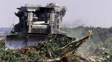 الاحتلال الصهيوني يجرف أراضي في عقربا بنابلس