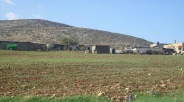 مستوطنون يستولون على جبل جنوب الخليل