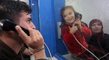 37 من أهالي أسرى غزة يزورون أبنائهم بسجن إيشل