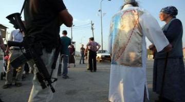 "يديعوت": المستوطنون نصف عدد الفلسطينيين في الضفة