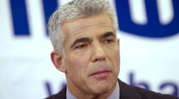 لابيد رداً على ليبرمان: لا جدوى من اعادة احتلال غزة