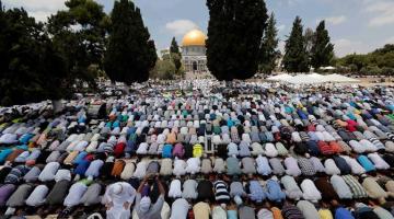 آلاف المصلين أدوا صلاة الجمعة في المسجد الأقصى اليوم