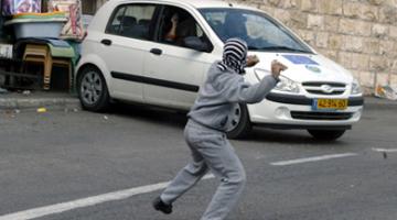 قرار بتحصين سيارات المستوطنين بالضفة خوفاً من الحجارة