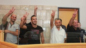 الاحتلال يمدد اعتقال 33 أسيراً بينهم سيدة فلسطينية