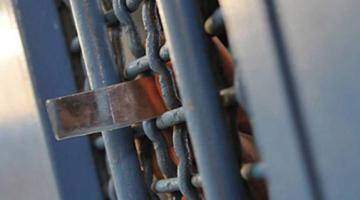 لم يرها منذ 10 سنوات..وفاة والدة أسير من طولكم