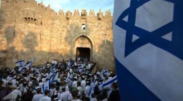 الاحتلال يقر مسيرة الأعلام في القدس