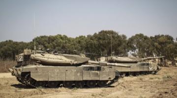 العدو يقرر توسيع مدرعة "نمير" لحماية جنوده من القذائف