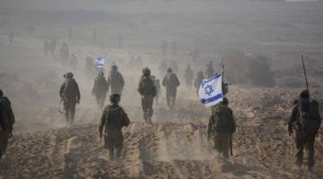 العدو يتأهب بالخارج ويتوقع حربًا ضخمة في أي لحظة