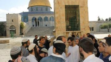 مرابطون يحبطون محاولة أداء طقوس تلمودية بالأقصى