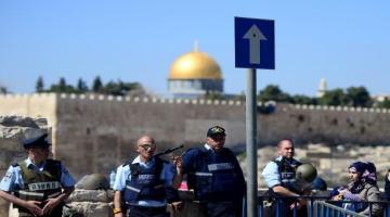 الاحتلال يحاصر القدس ويمنع سكان الضفة من دخولها