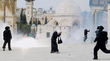 شهيد و135 معتقلًا بالقدس في مايو