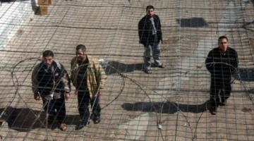 5 أسرى يدخلون أعواماً جديدة بالأسر